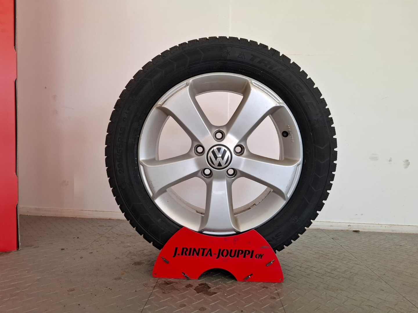 VOLKSWAGEN Touran 2011