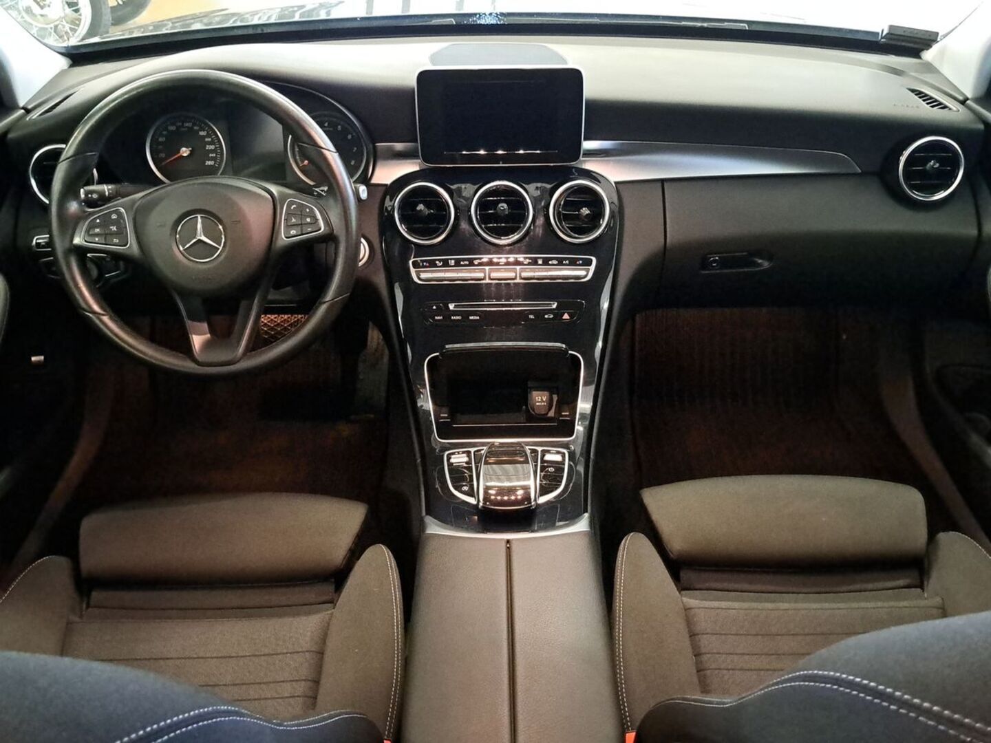MERCEDES-BENZ C 15