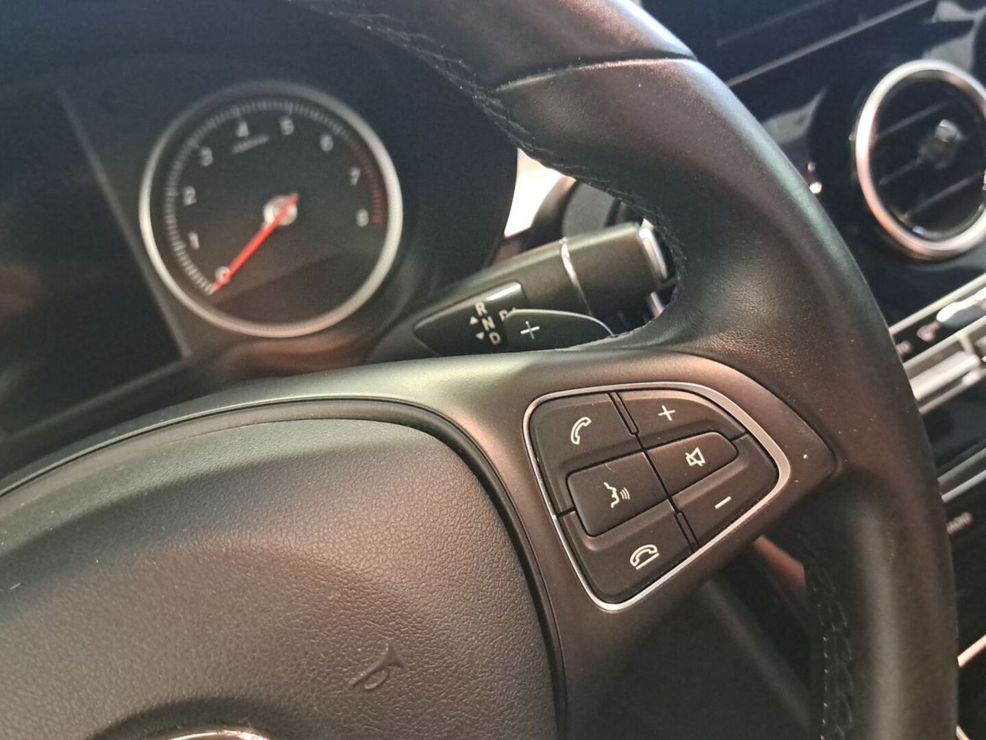 MERCEDES-BENZ C 24