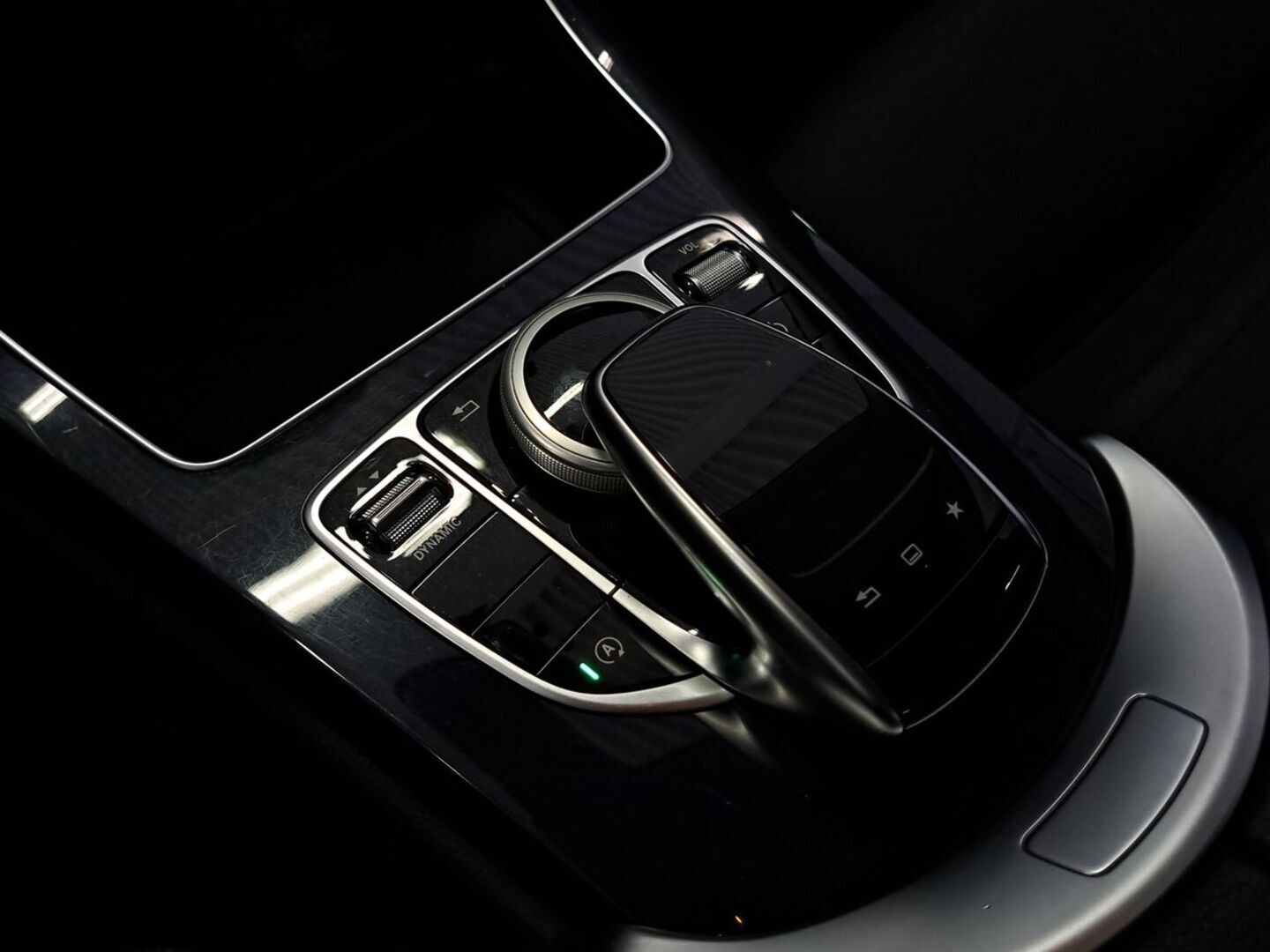 MERCEDES-BENZ C 28