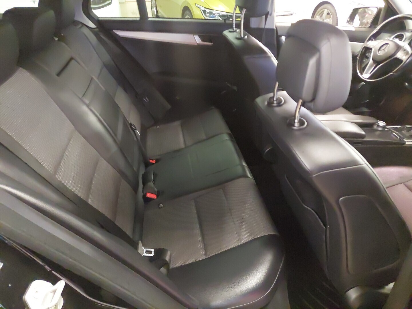 MERCEDES-BENZ C 2011