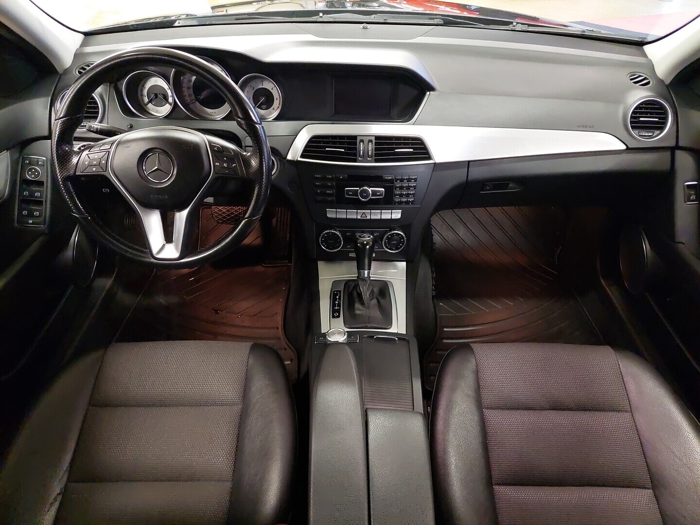 MERCEDES-BENZ C 2011