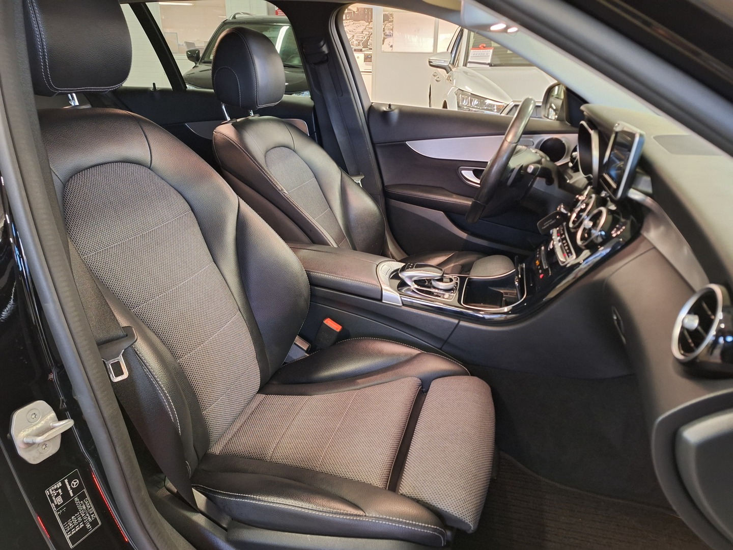 MERCEDES-BENZ C 2015