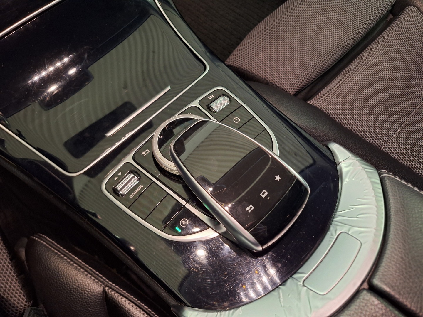 MERCEDES-BENZ C 2015