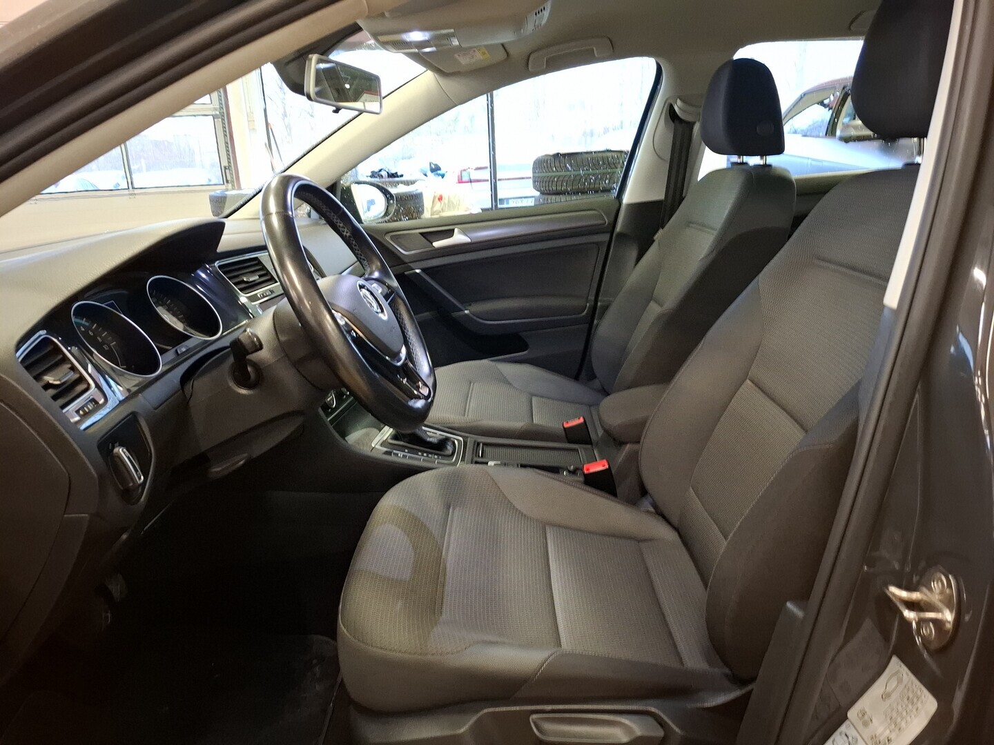 VOLKSWAGEN Golf 2019