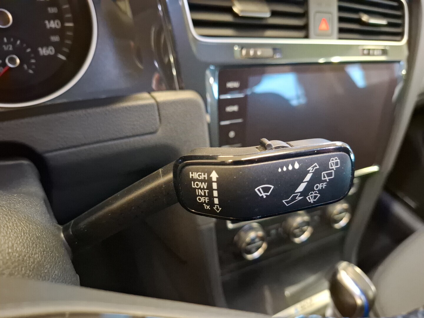 VOLKSWAGEN Golf 2019