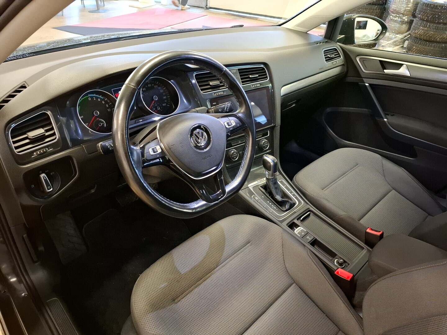 VOLKSWAGEN Golf 2019