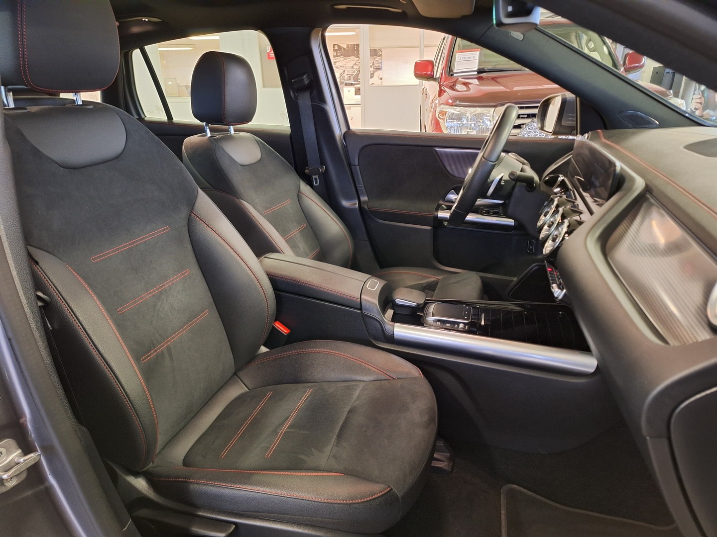 MERCEDES-BENZ EQA 2023