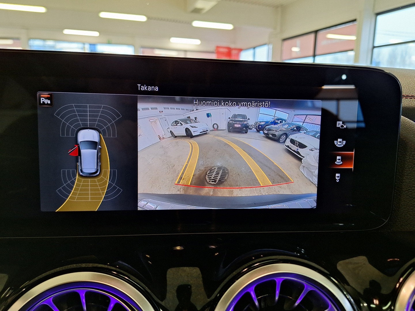 MERCEDES-BENZ EQA 2023