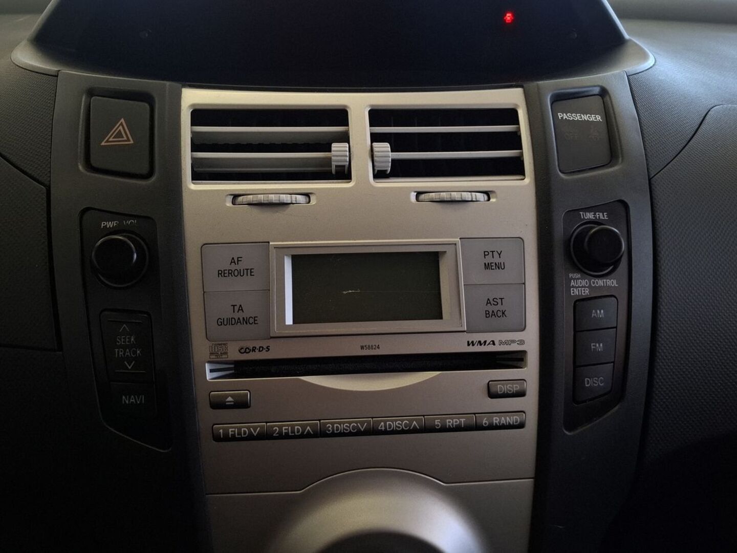 TOYOTA Yaris 2008