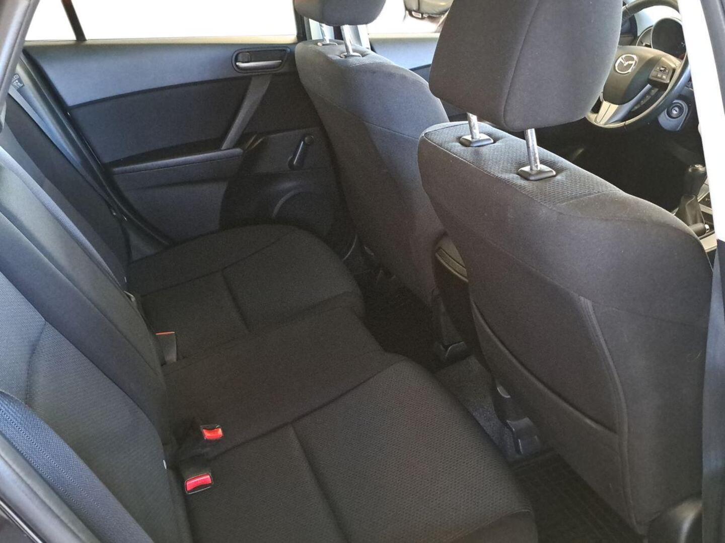 MAZDA Mazda3 2011