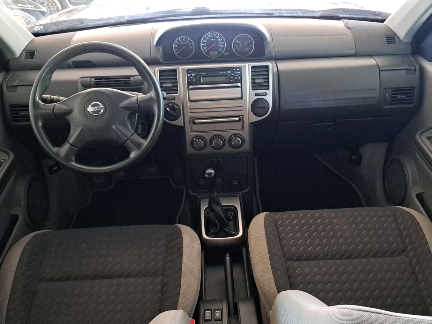 NISSAN X-TRAIL 2005
