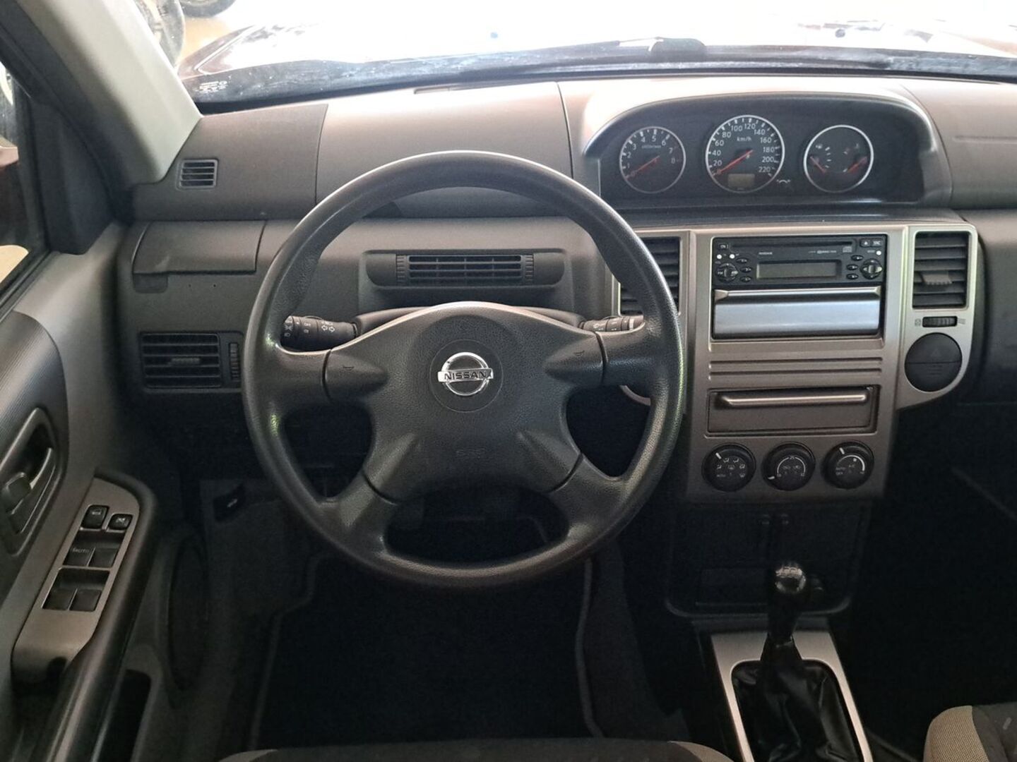 NISSAN X-TRAIL 2005