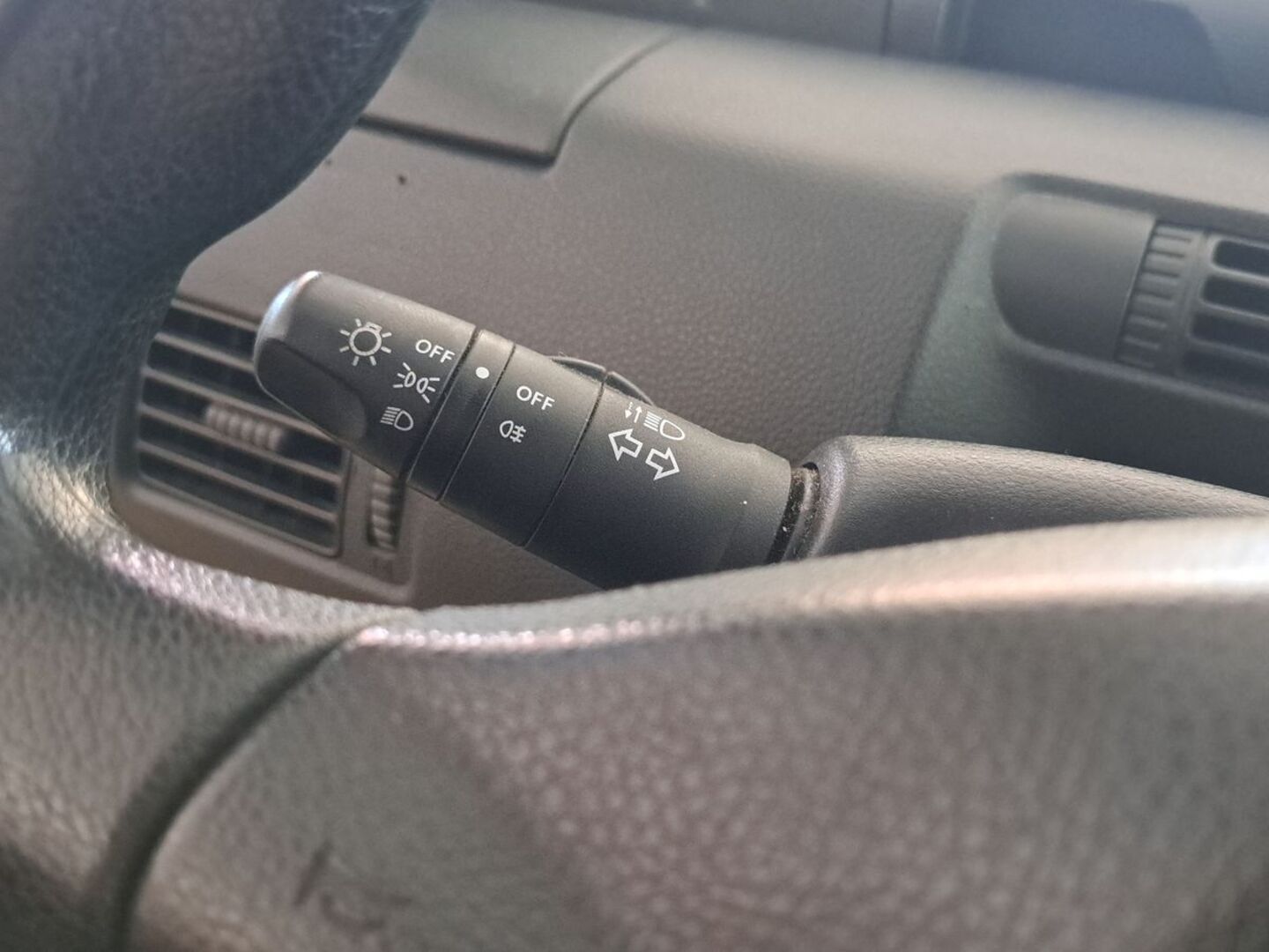 NISSAN X-TRAIL 2005