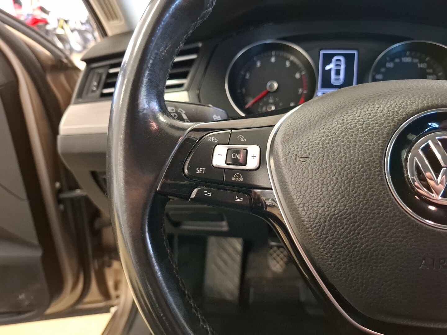 VOLKSWAGEN Passat 2017