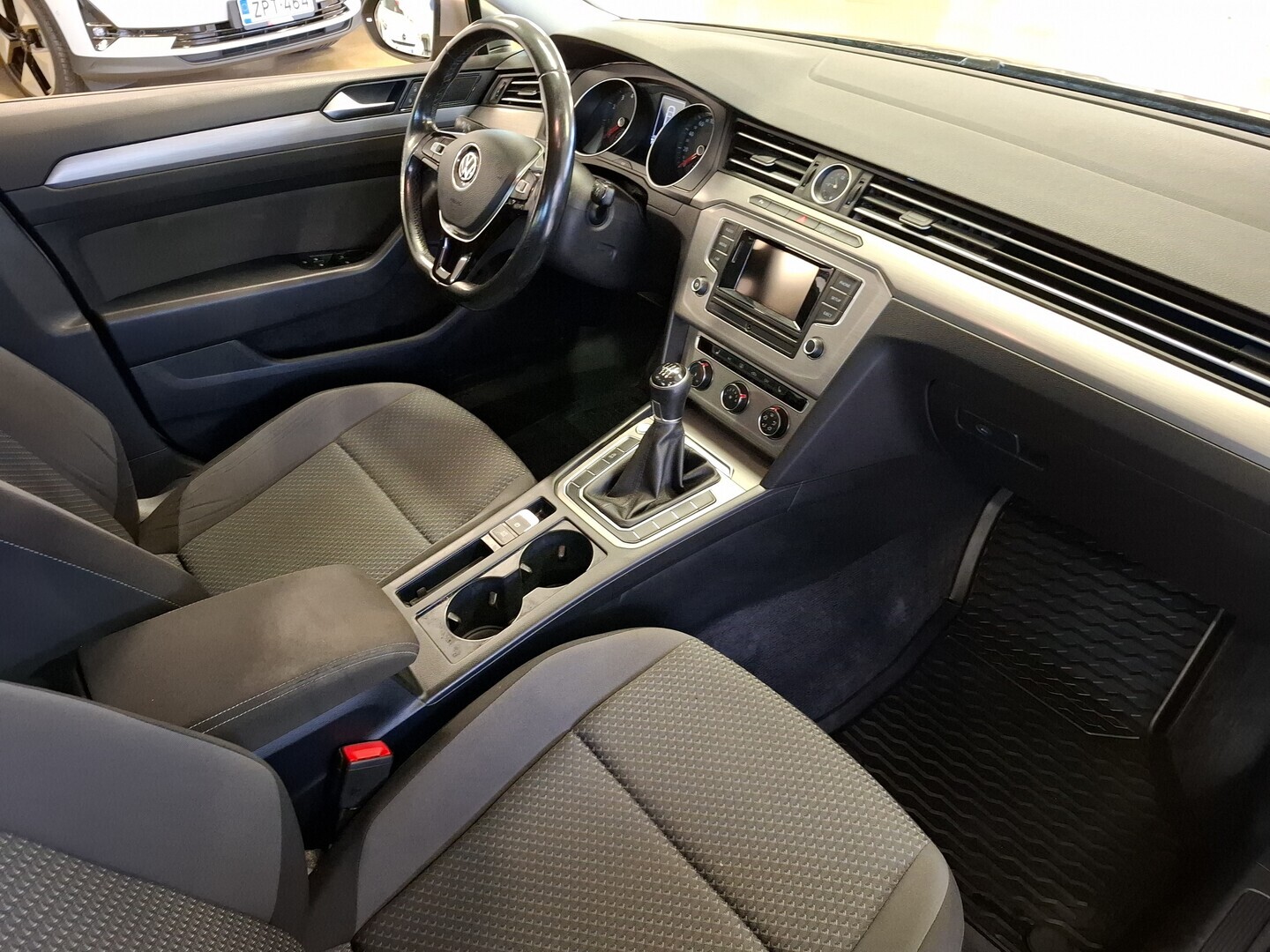 VOLKSWAGEN Passat 2017