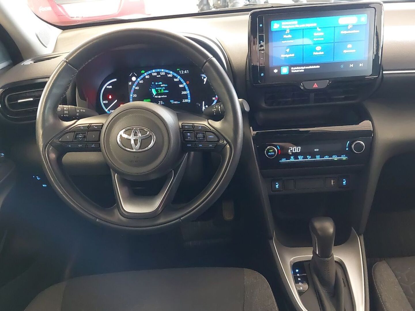 TOYOTA Yaris Cross 2024
