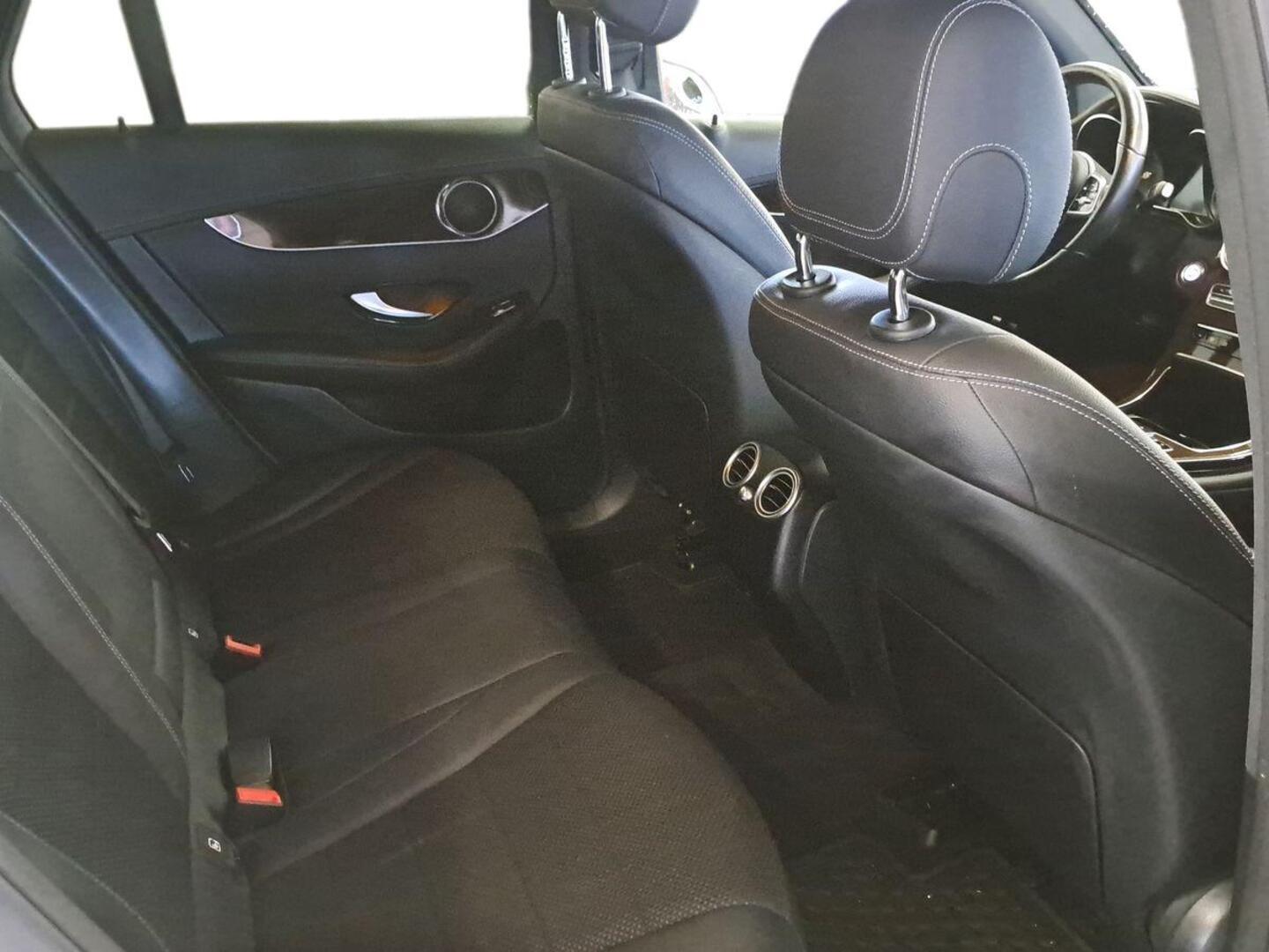 MERCEDES-BENZ GLC 10