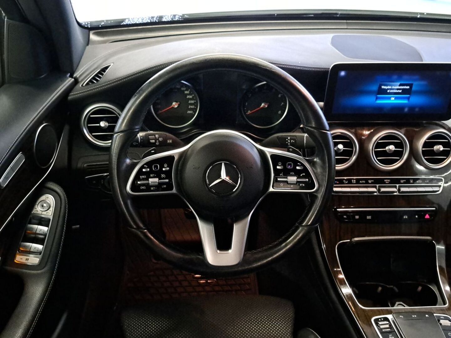MERCEDES-BENZ GLC 17