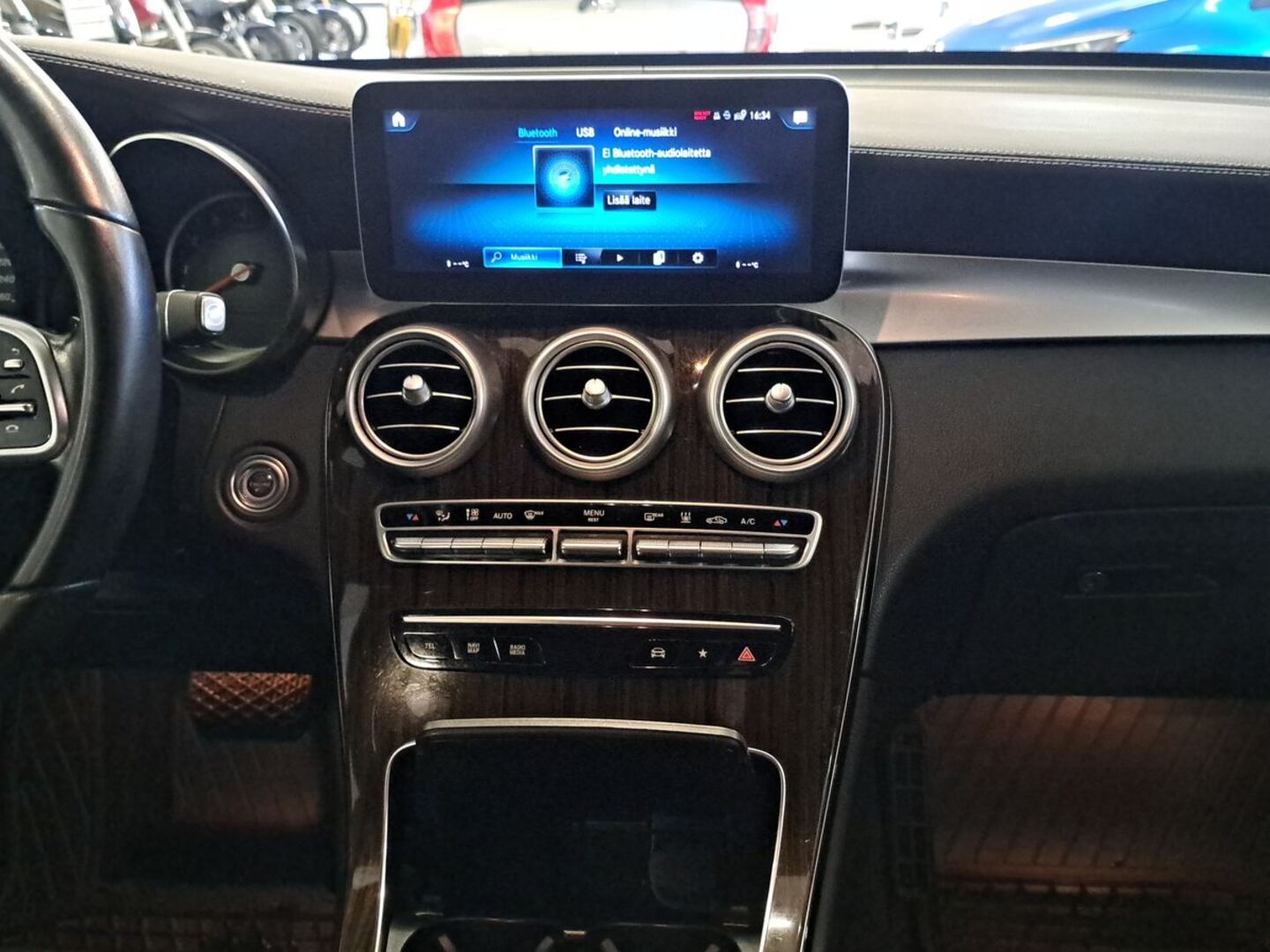 MERCEDES-BENZ GLC 19