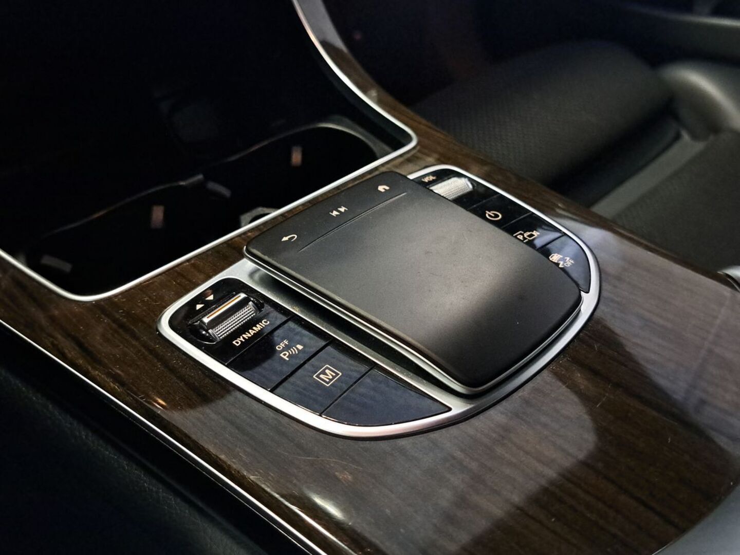 MERCEDES-BENZ GLC 28
