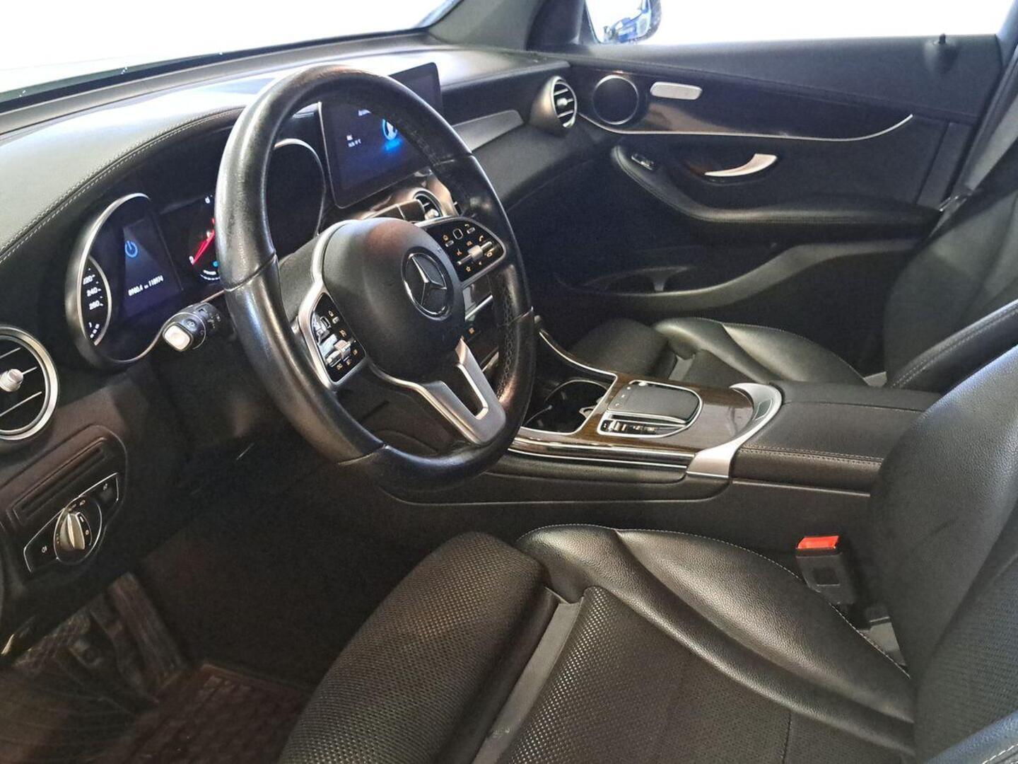 MERCEDES-BENZ GLC 7