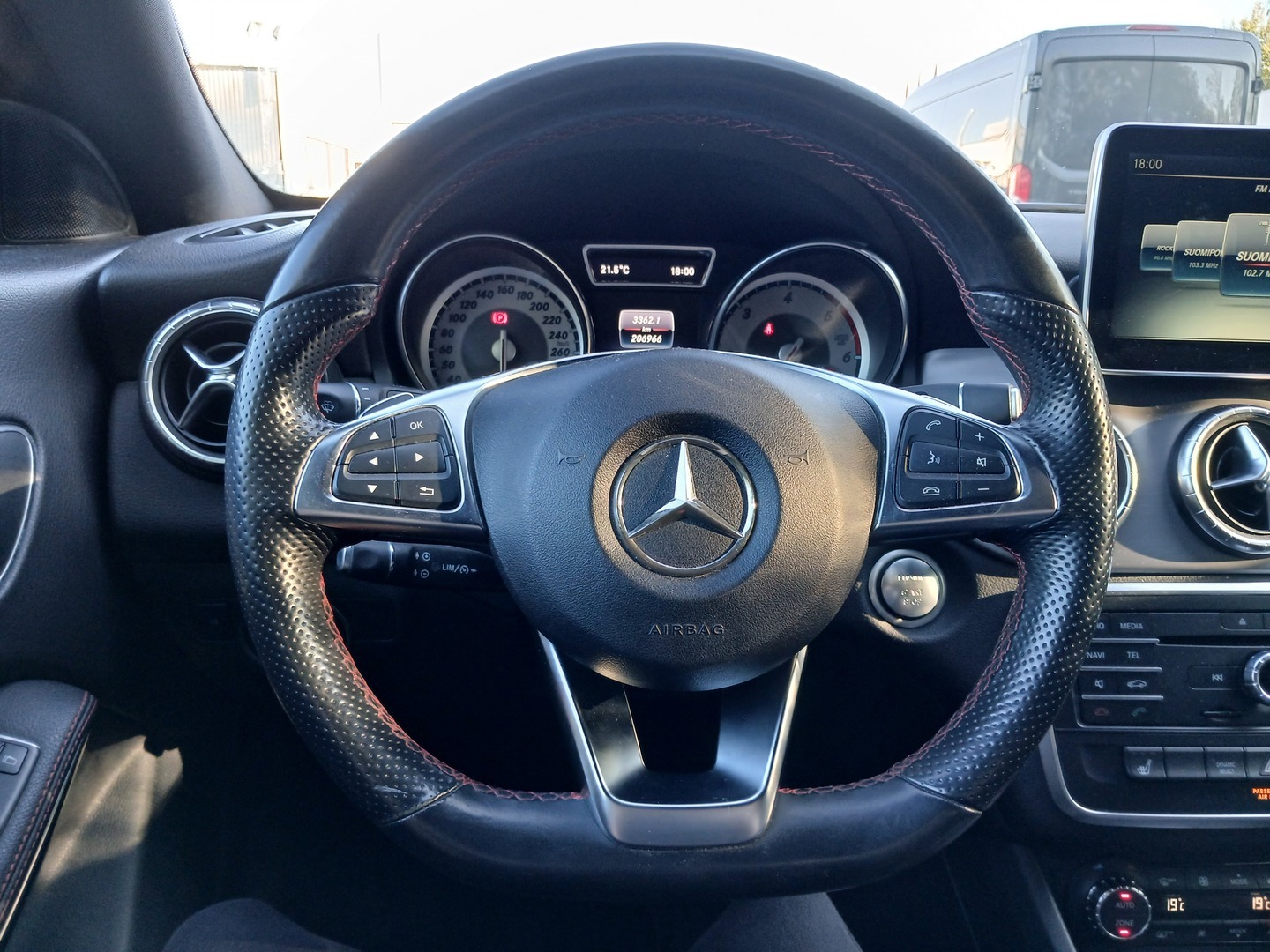 MERCEDES-BENZ CLA 2015