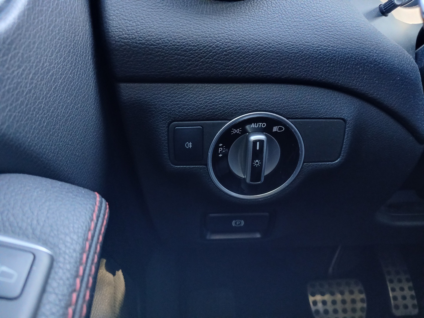 MERCEDES-BENZ CLA 2015