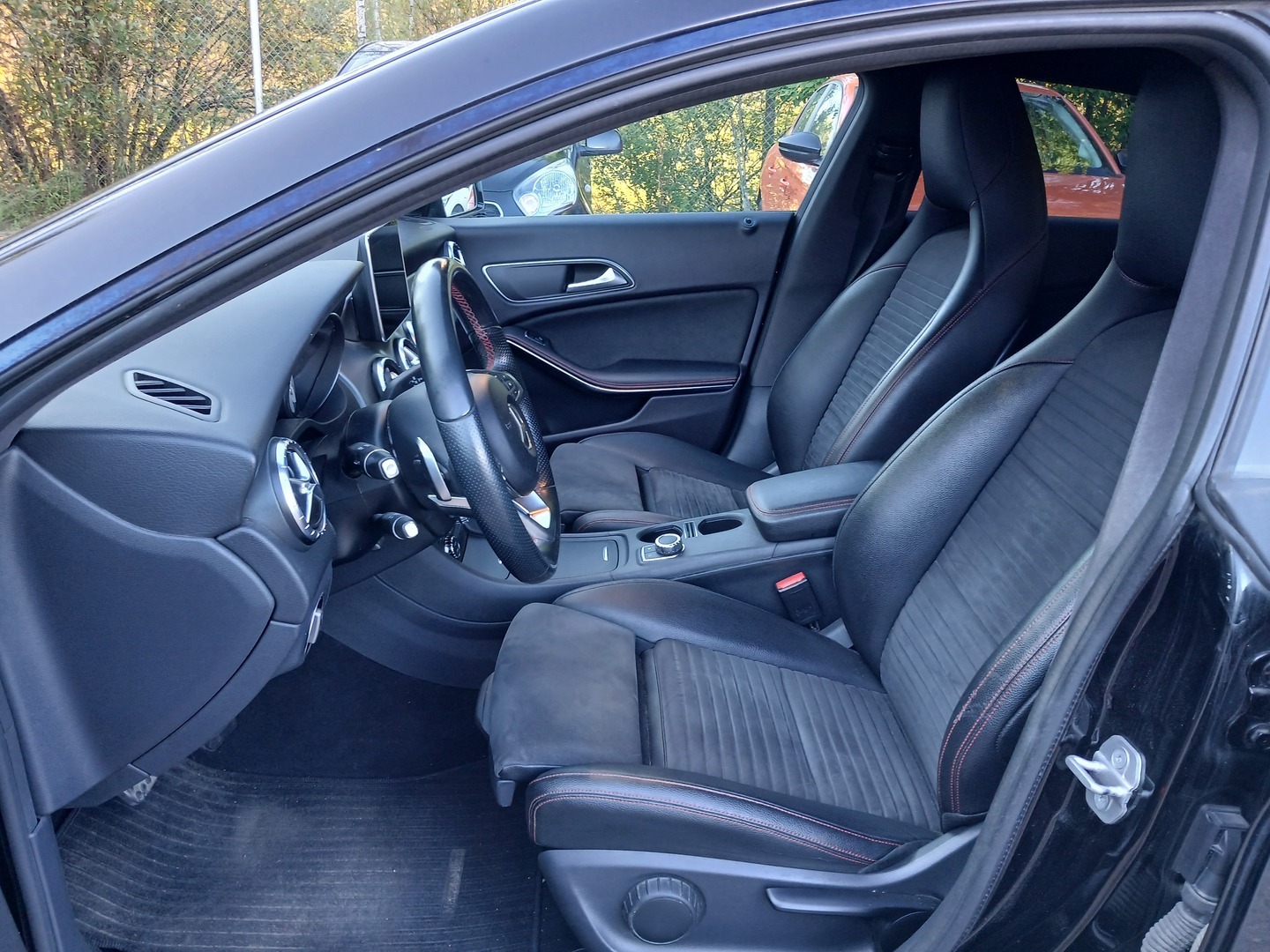 MERCEDES-BENZ CLA 2015