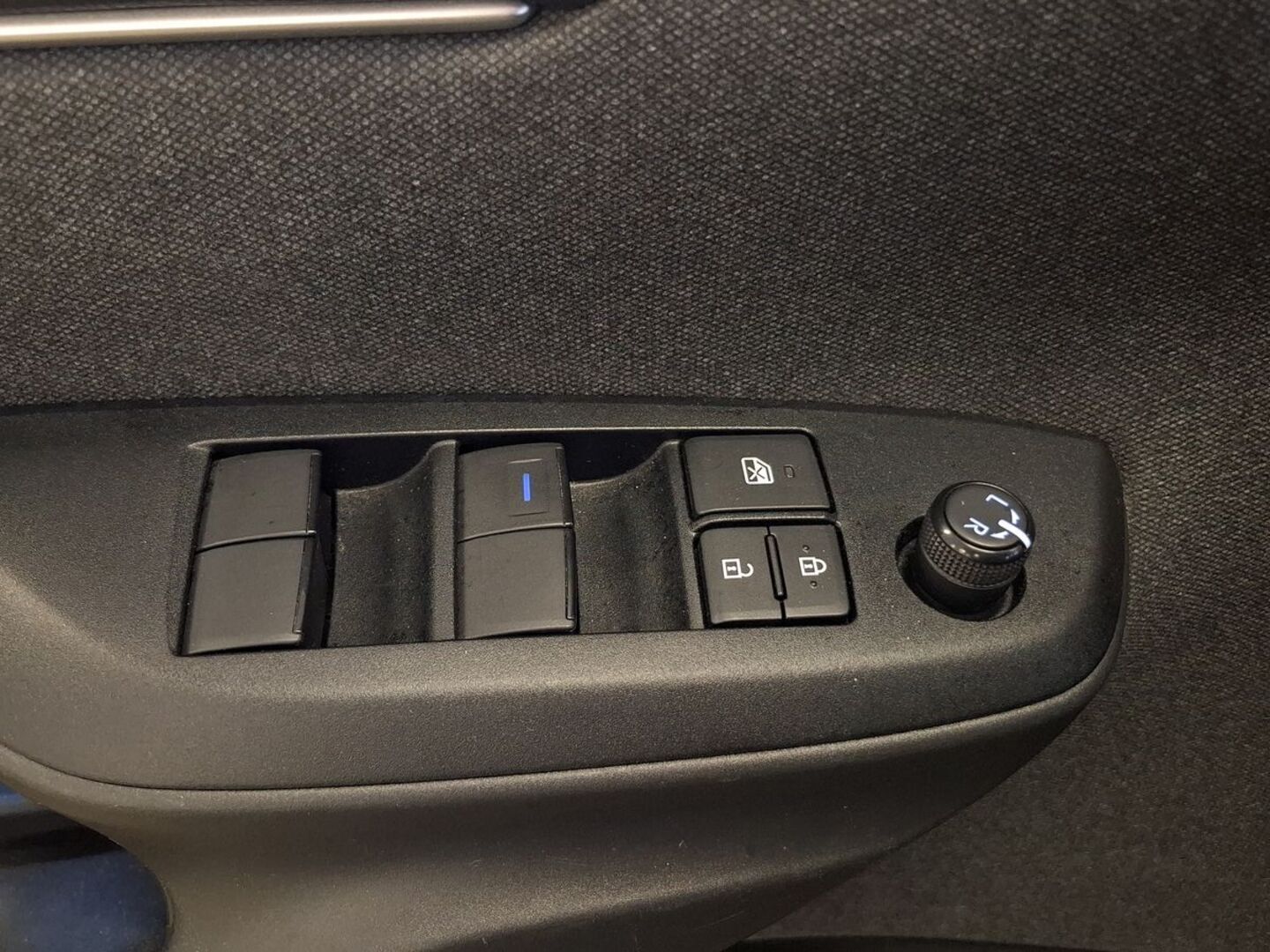 TOYOTA Yaris Cross 2022