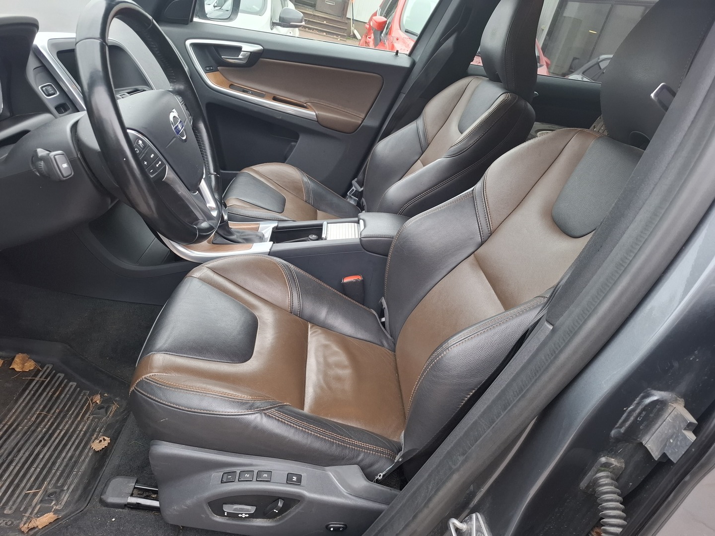 VOLVO XC60 2015