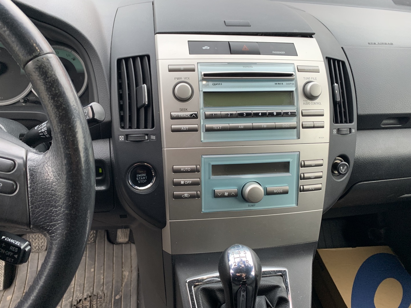 TOYOTA Corolla Verso 2004