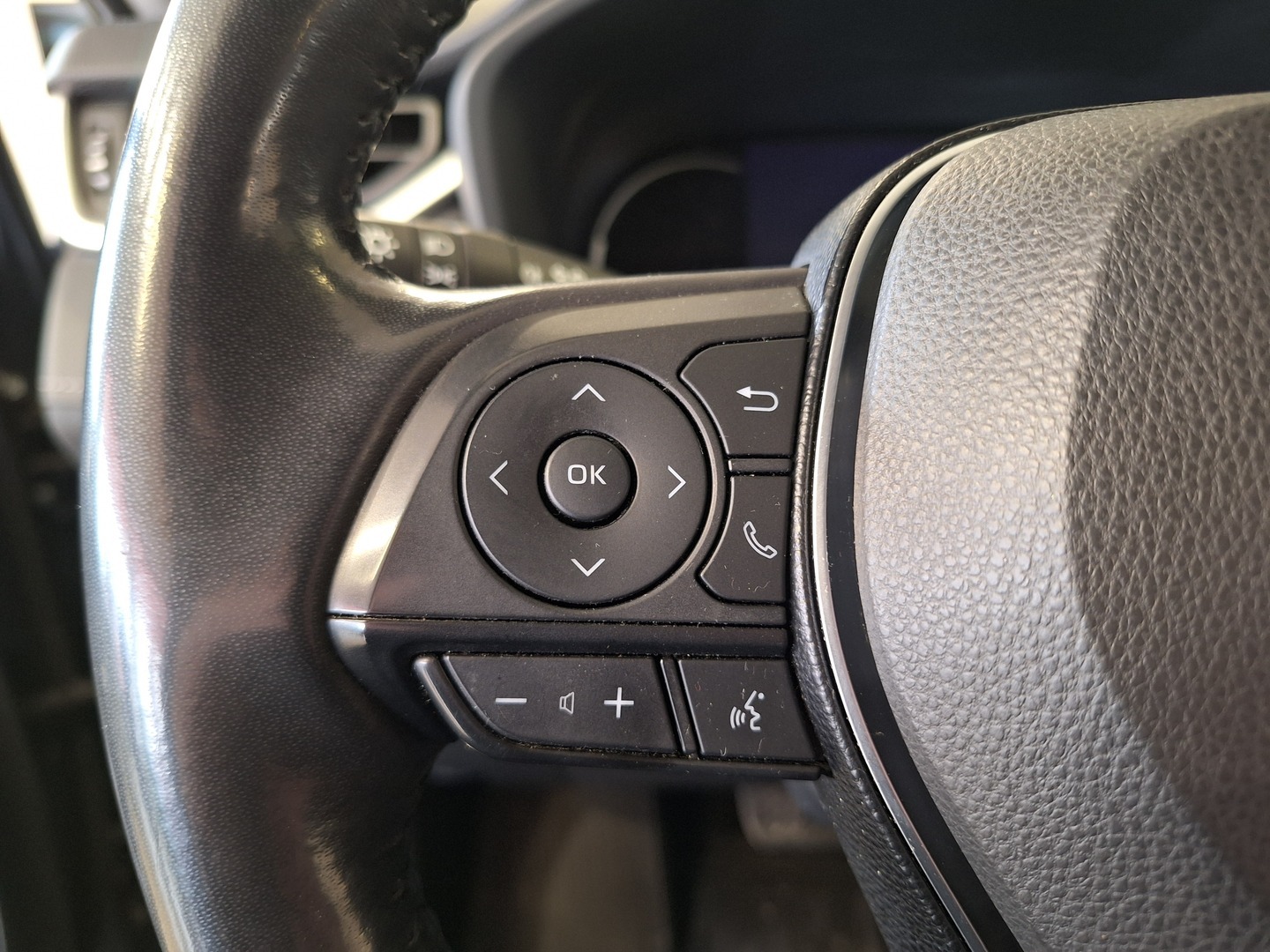 TOYOTA RAV4 2019