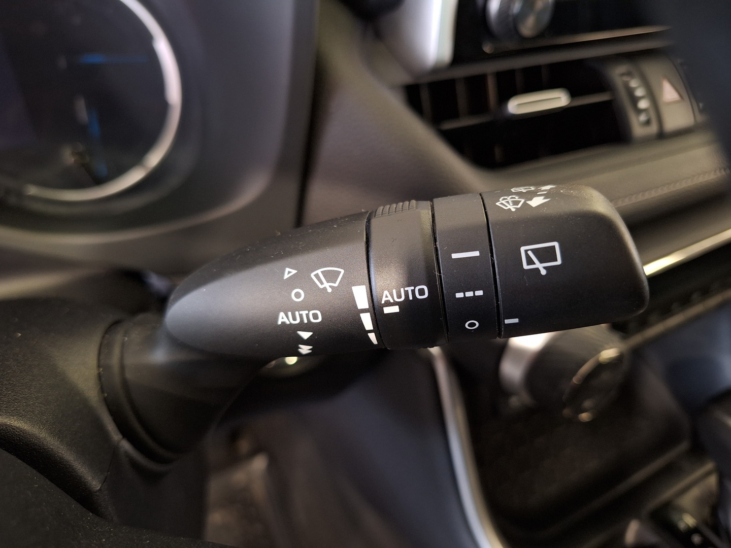TOYOTA RAV4 2019