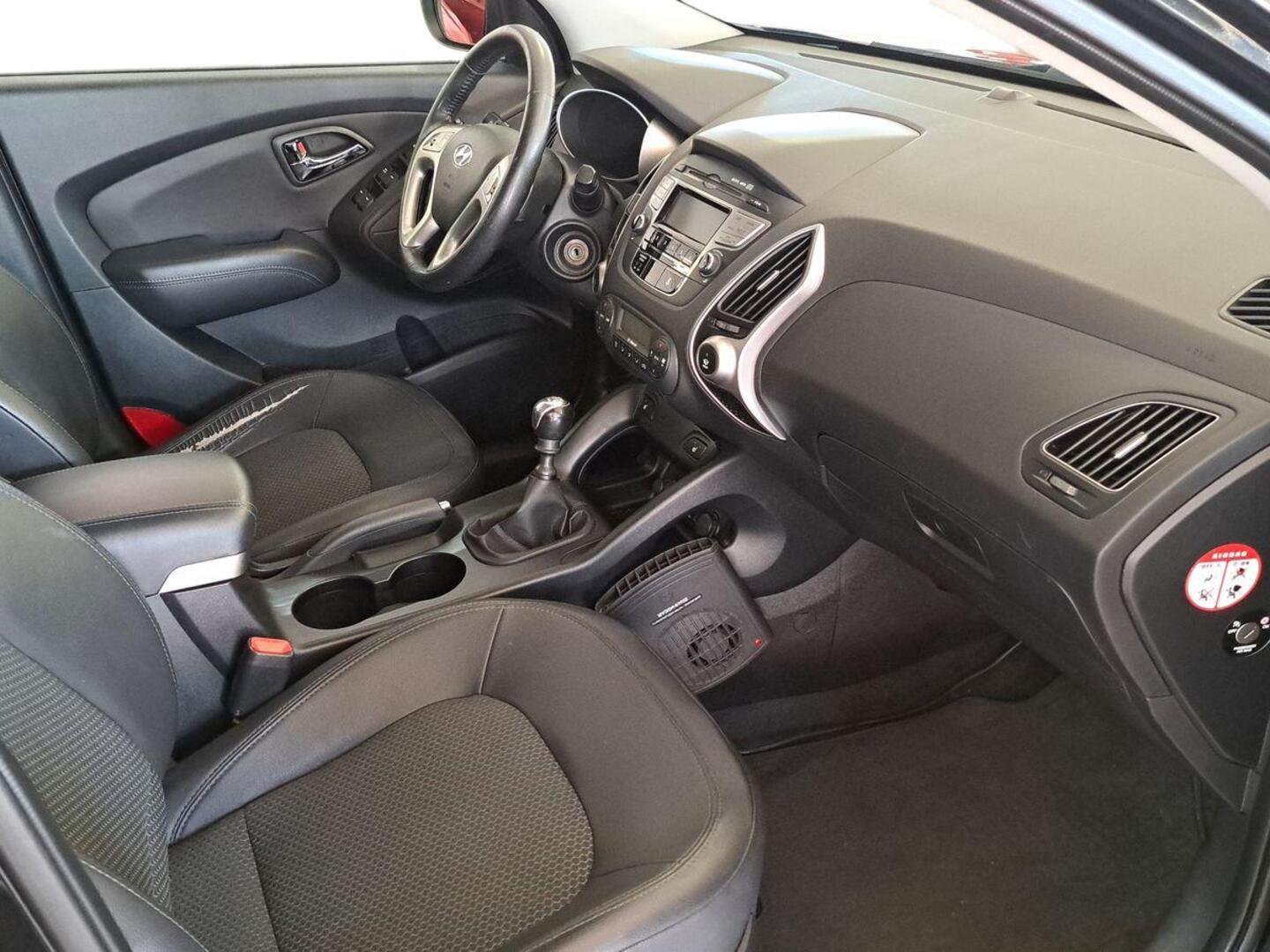 HYUNDAI ix35 2012