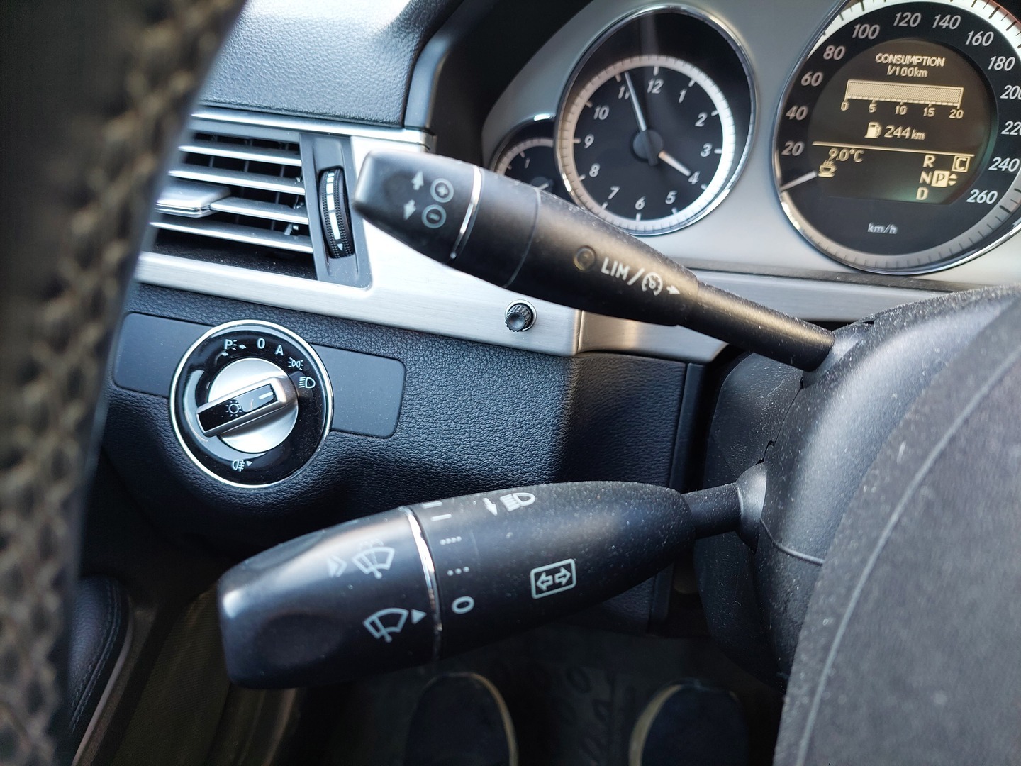 MERCEDES-BENZ E 2009