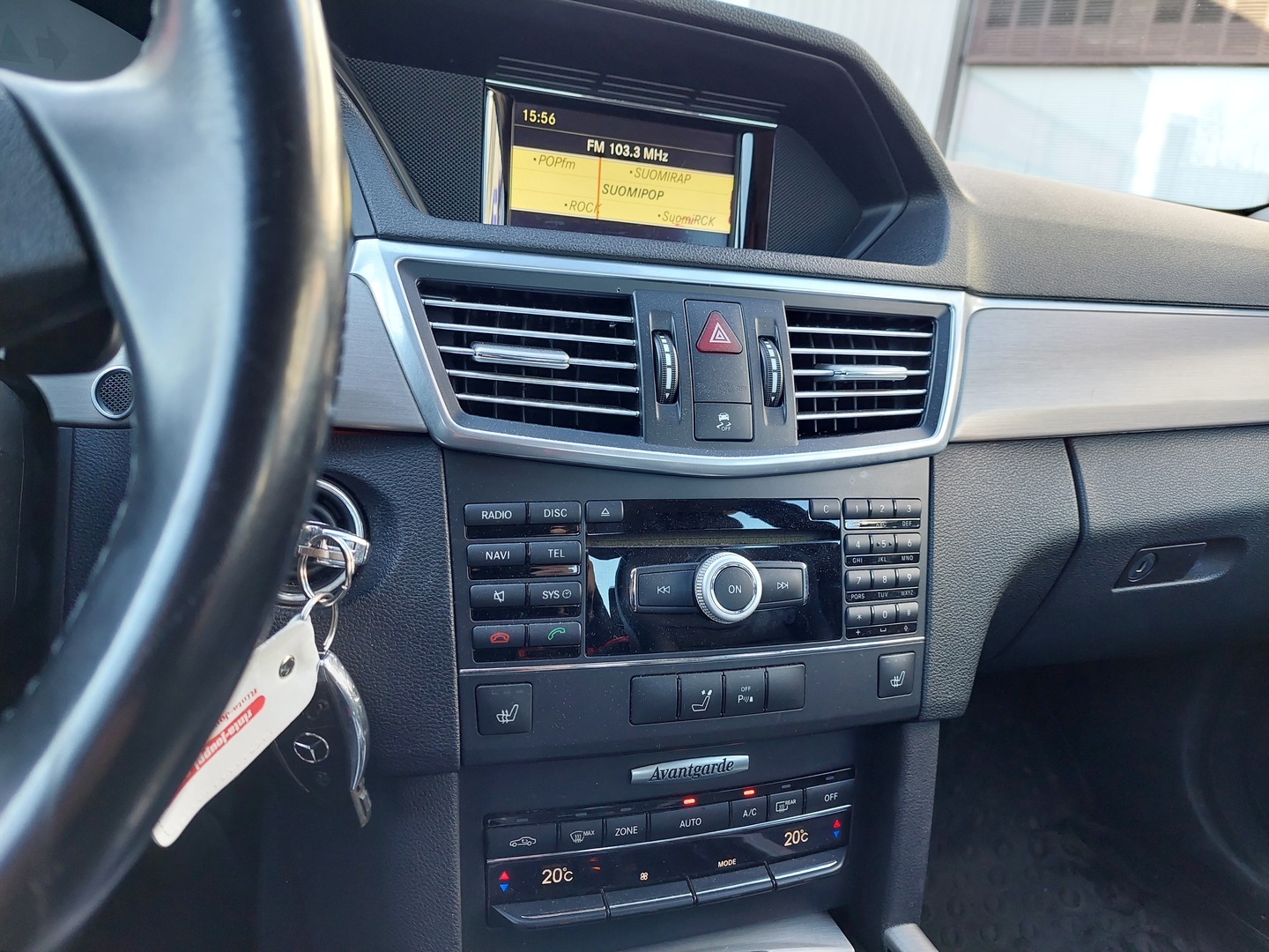 MERCEDES-BENZ E 2009