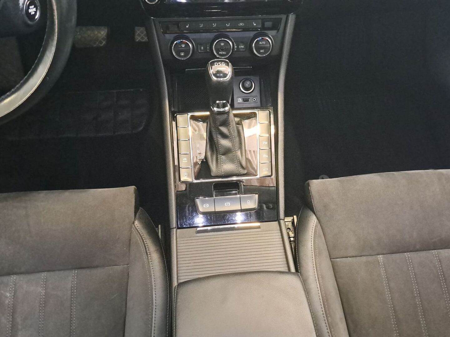 SKODA Superb 17