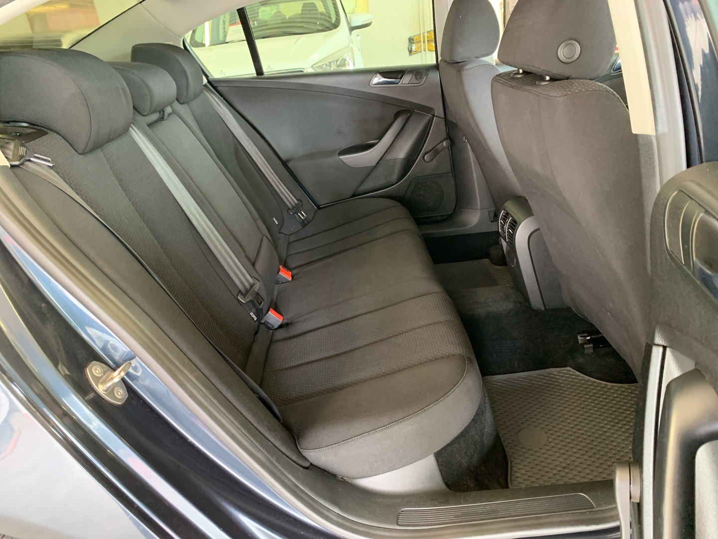 VOLKSWAGEN Passat 2006