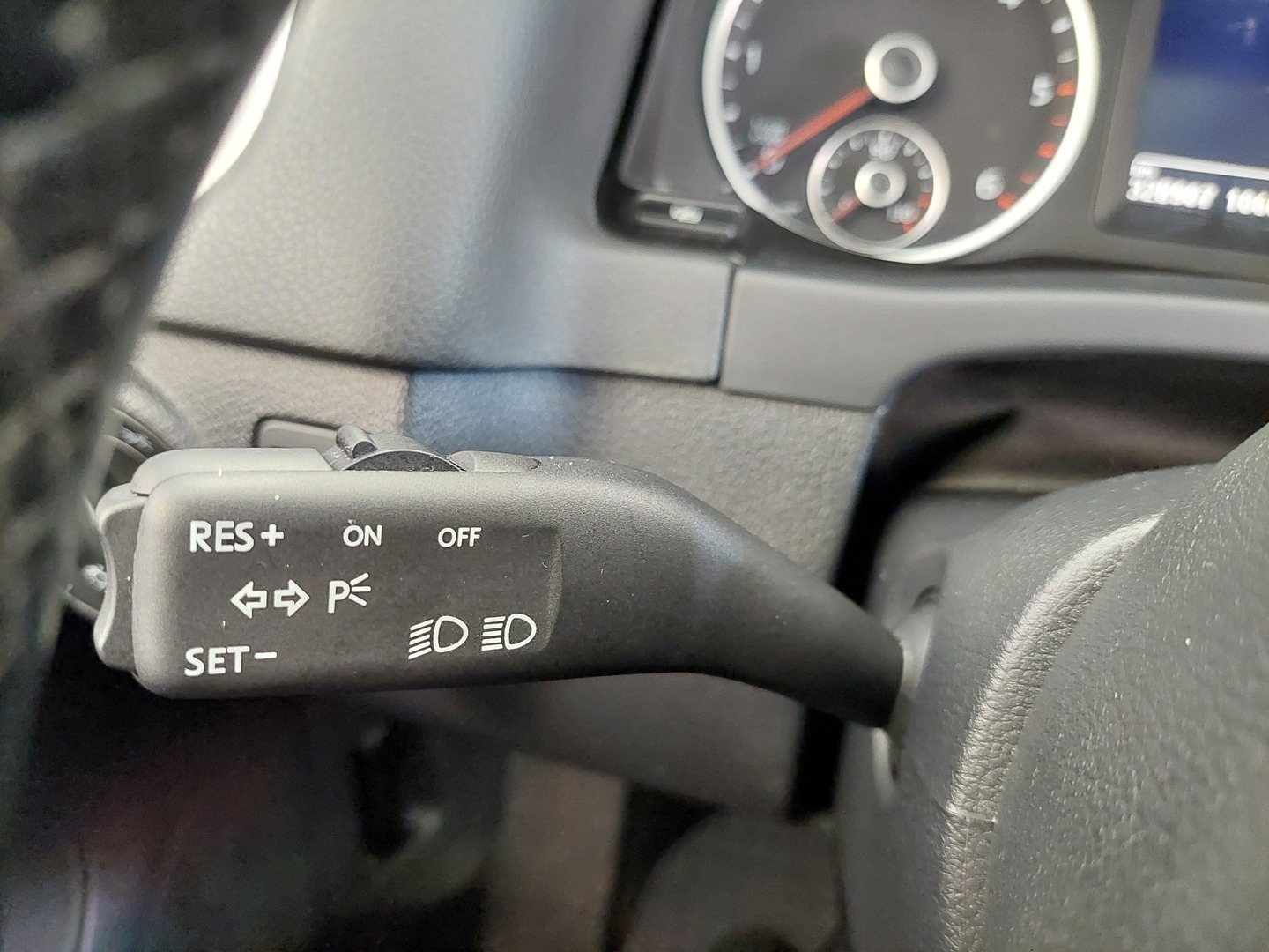 VOLKSWAGEN Tiguan 2010