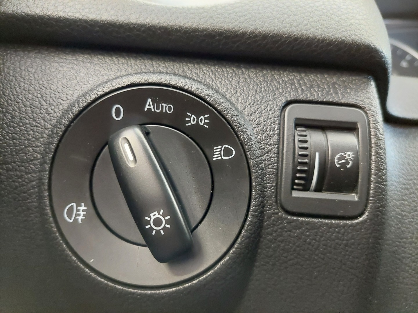VOLKSWAGEN Tiguan 2010