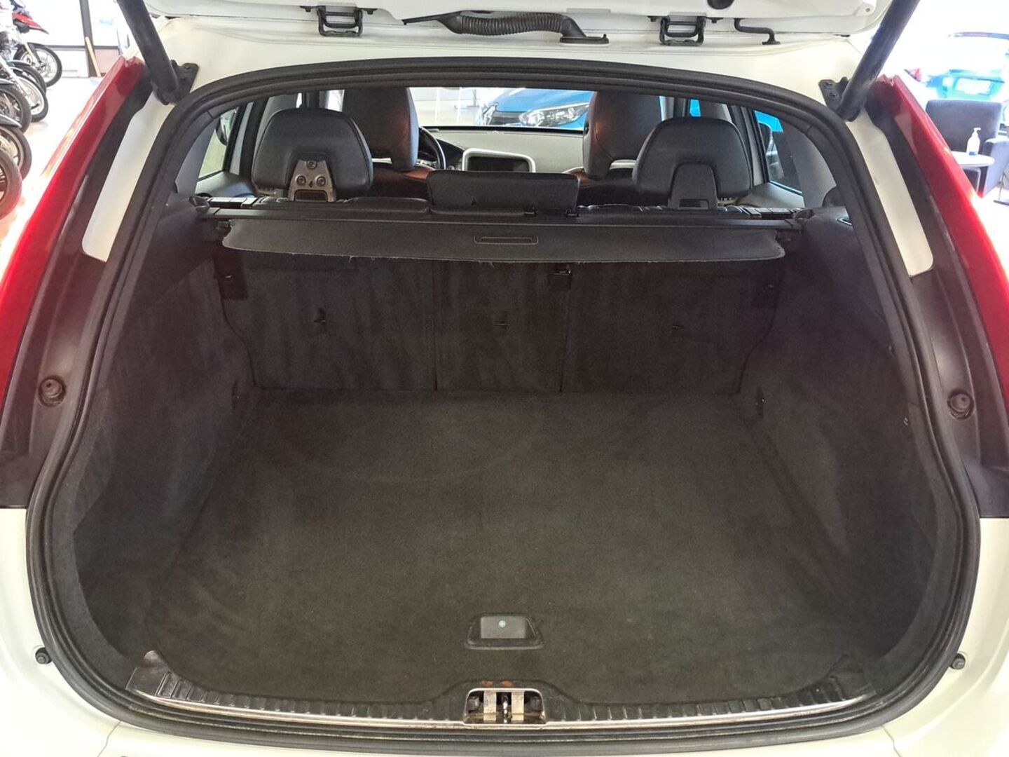 VOLVO XC60 11