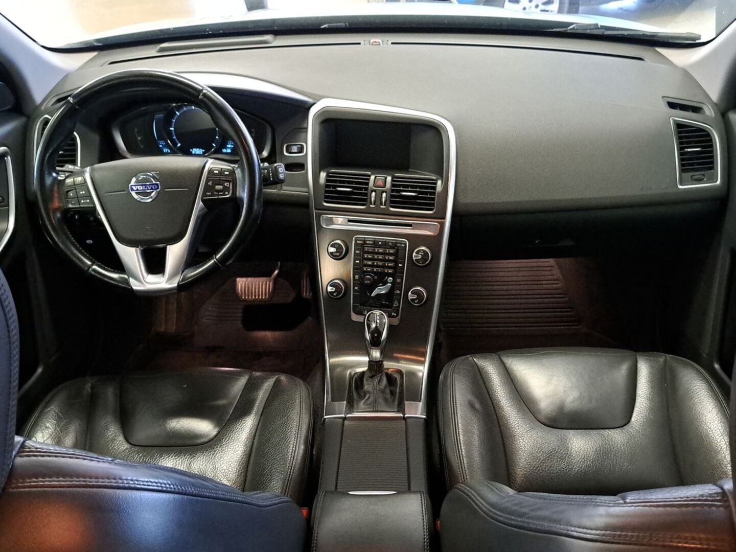 VOLVO XC60 15