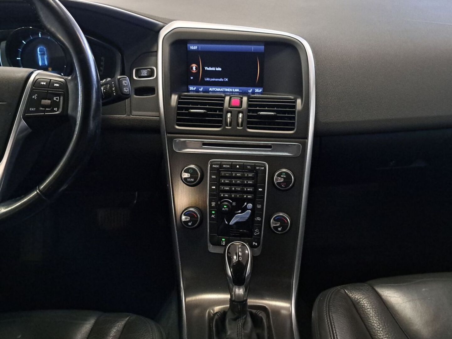 VOLVO XC60 19