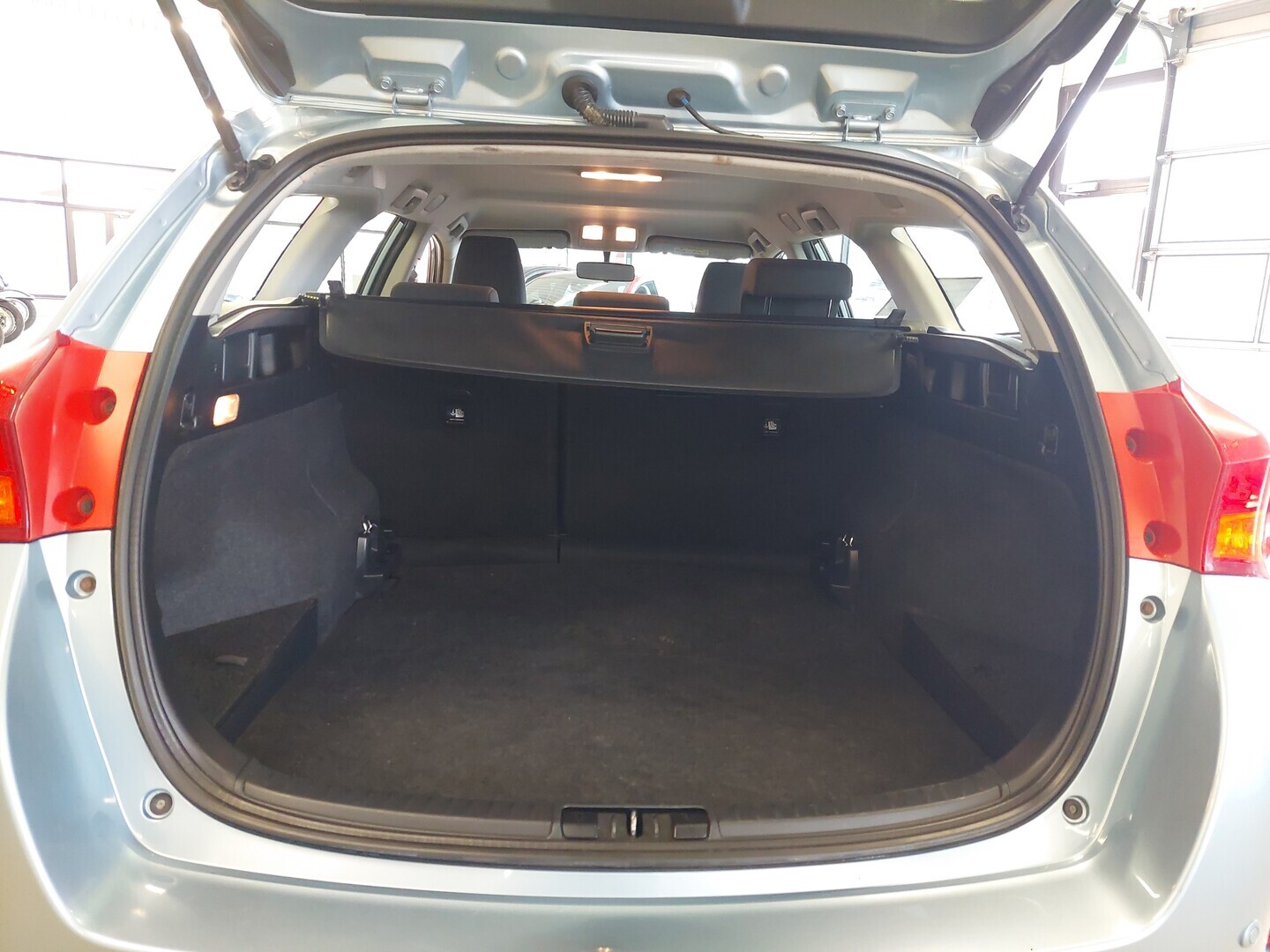 TOYOTA Auris 2014