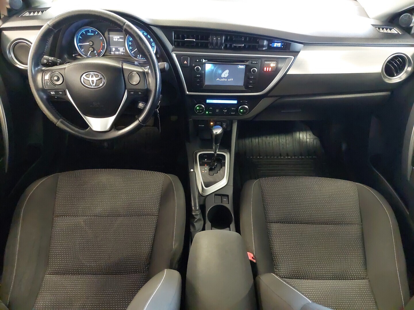 TOYOTA Auris 2014