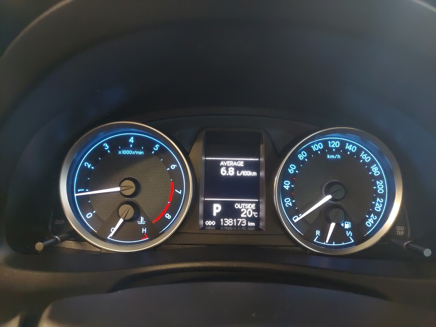 TOYOTA Auris 2014