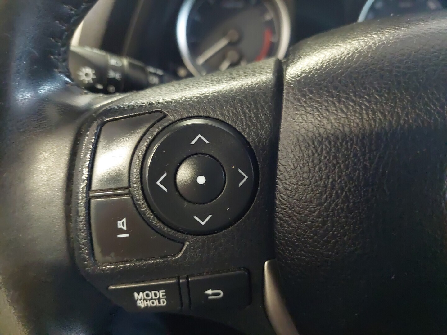 TOYOTA Auris 2014