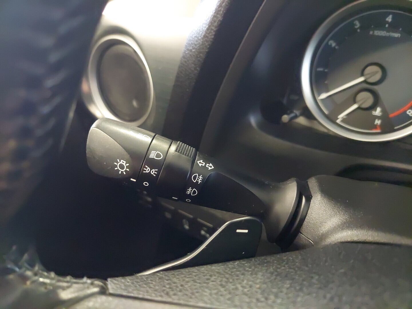 TOYOTA Auris 2014