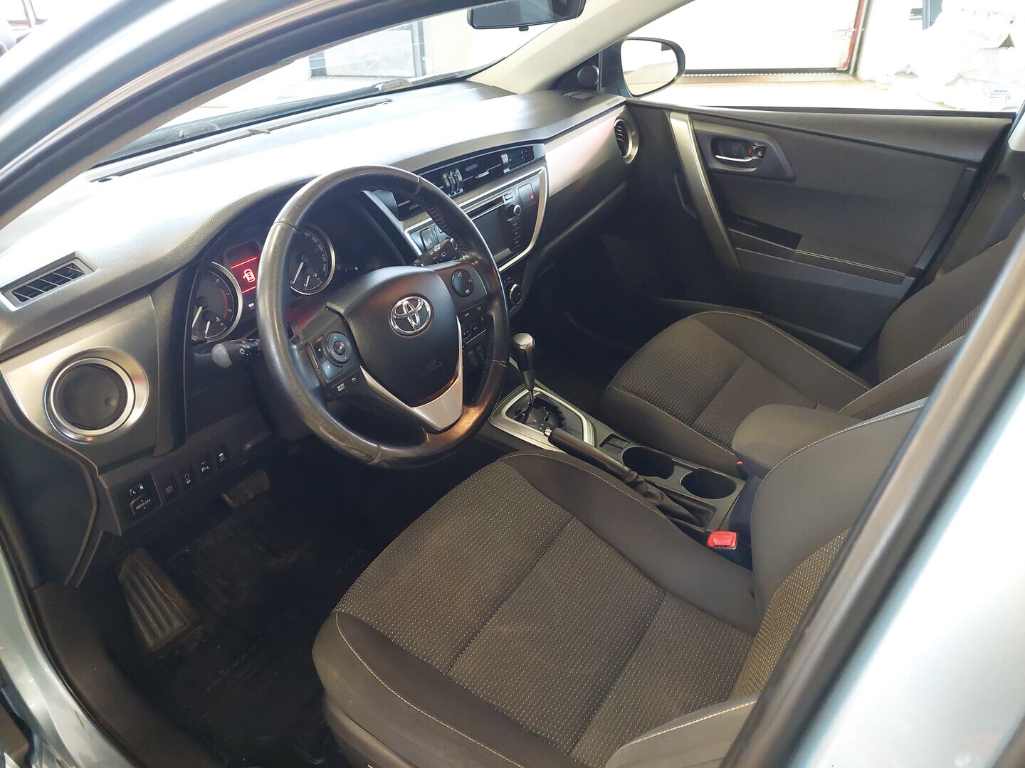 TOYOTA Auris 2014